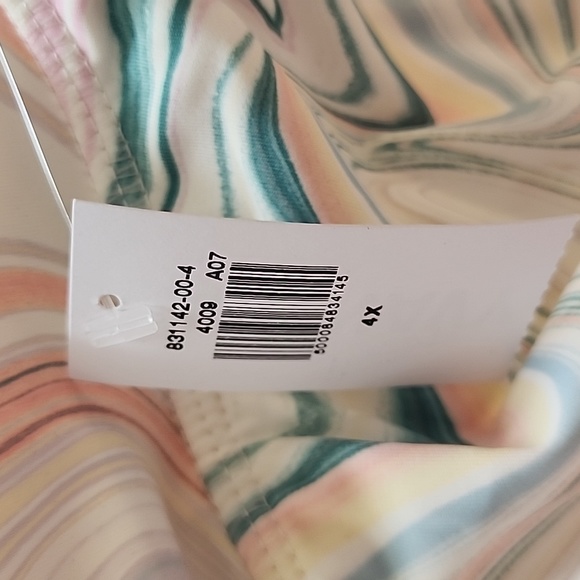 3/$25 Old navy active skort - Picture 4 of 5